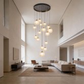 Lámpara de techo OKO de 16 luces blanco opal y negro, gran plafón bicolor LED