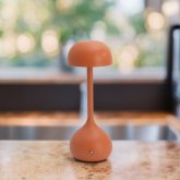 Lampe de table rechargeable Oyu terracotta, portable avec lumière LED chaleureuse