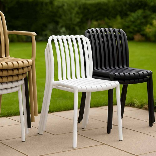 Chaise Moderne Blanche pour Extérieur et Intérieur | Design & Confort
